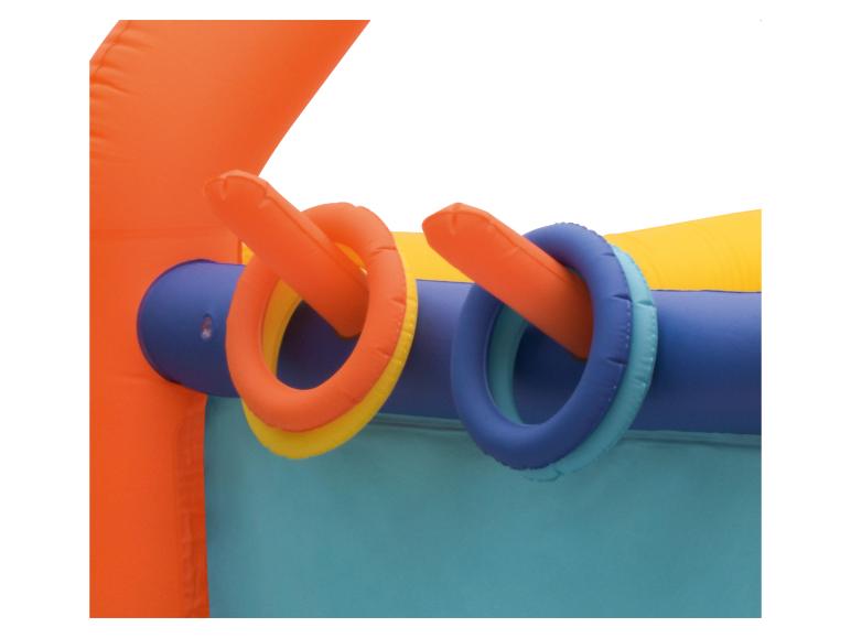 Kleurrijke opblaasbare ringen voor kinderen.