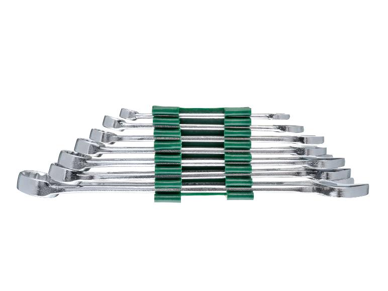 Set glimmende steek-ringsleutels in diverse maten, georganiseerd met groene houders.