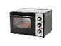 SilverCrest minioven met pizza erin, temperatuur- en timerregelaars.
