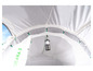 Het interieur van een Usara 3 tent met een lantaarn.