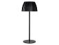 Zwarte vloerlamp met geplooide kap en ronde voet.