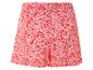 Rode en roze bloemen shorts: zomerkleding.