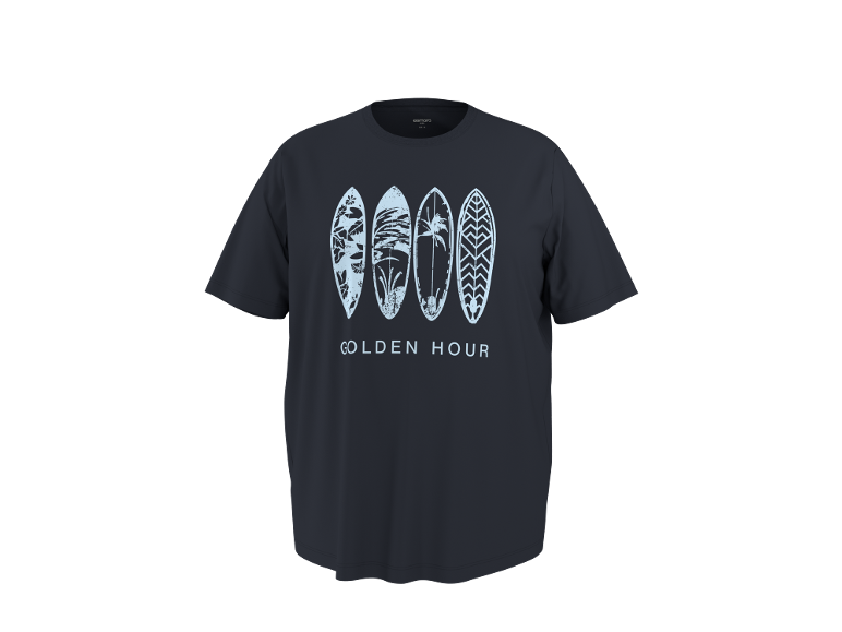 Donkerblauw T-shirt met vier surfplanken en de tekst 'GOLDEN HOUR'.