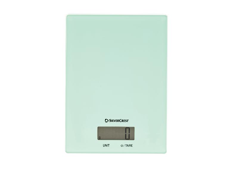Een groene SilverCrest keukenweegschaal toont nul.