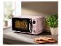 Roze SilverCrest magnetron in de keuken.