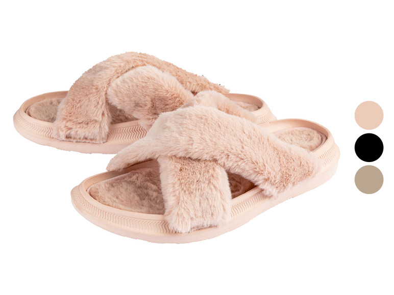 Een paar zachte pantoffels met gekruist ontwerp