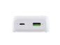 Witte oplader met USB-C PD-poort en USB-A Quick Charge 3-poort.