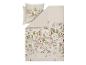 Beige beddengoedset met bloemenpatroon.