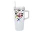 Witte beker met handvat en rietje, versierd met stripfiguren en de tekst 'HELLO KITTY AND FRIENDS'.