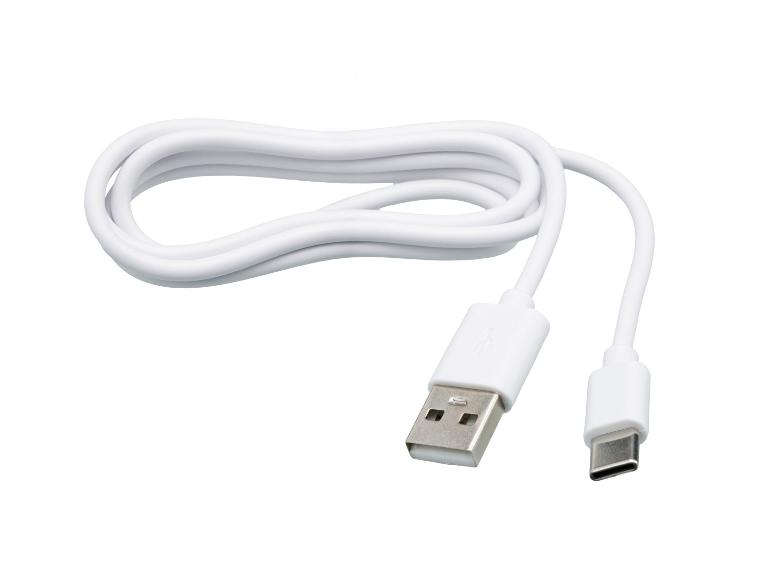 Witte USB-A naar USB-C kabel, opgerold op een witte achtergrond.