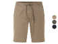 Beige chino shorts met trekkoord, verkrijgbaar in verschillende kleuren.