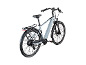 Grijze elektrische fiets met bagagedrager, spatborden en vering.