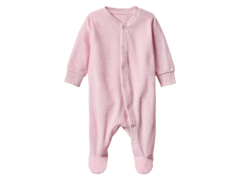 Een roze gestreepte baby romper.