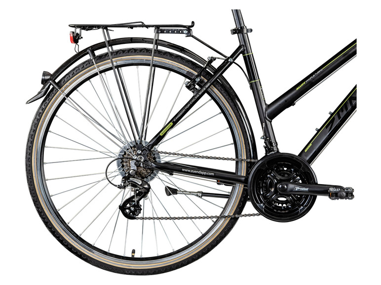 Een zwarte Zündapp fiets met een achterwiel, versnellingsbak en spatborden.