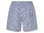 Blauw-wit gestreepte heren shorts.