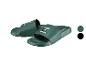 Groene slippers met de tekst '30 YEARS EST. 1996' en rode stiksels.