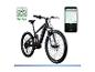 Elektrische mountainbike met een smartphone die een navigatie- en ritgegevensapp toont.