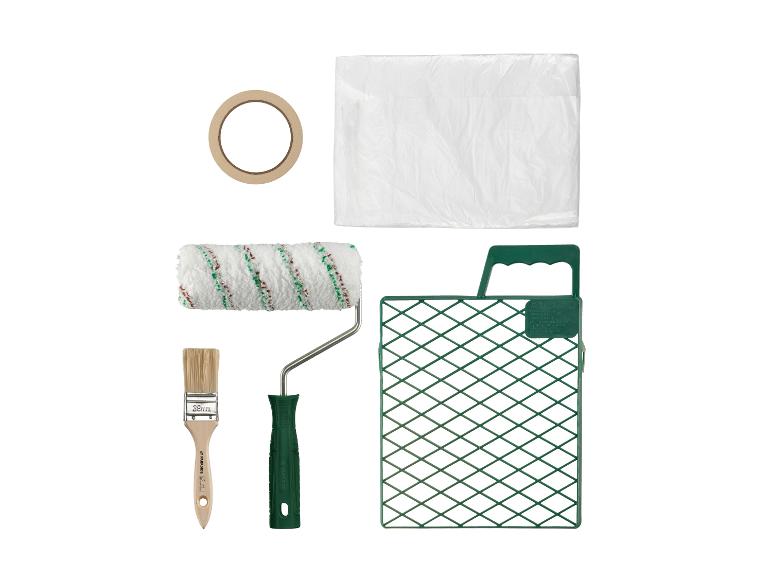 Verfset met roller, kwast, tape en afdekfolie.