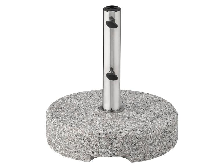 Ronde granieten parasolvoet met zilverkleurige metalen paal