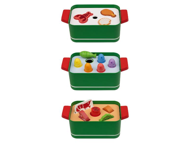 Drie sets voedselthema vormsorteerspeelgoed, inclusief zeevruchten, vis en vlees.