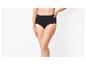 Zwarte high-waist slip, gedragen door een vrouw.