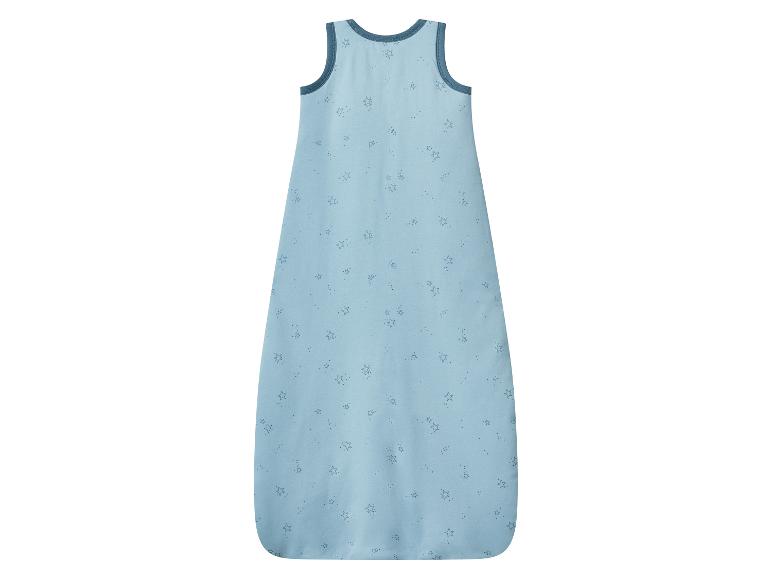 Lichtblauwe babyslaapzak met sterrenpatroon