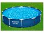 Rond Bestway Steel Pro zwembad, blauw, op het gras.