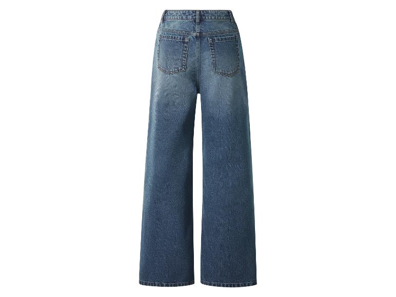 Achterkant van een wijde damesjeans in blauw.