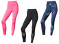 Drie verschillende leggings voor dames: roze, zwart met mesh-inzet en donkerblauw met een geometrisch printje.