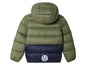 Groene en blauwe winterjas met capuchon voor kinderen.