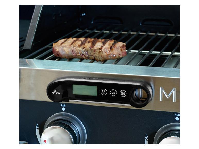 Gegrilde biefstuk met digitale Grill Meister thermometer op een gasbarbecue.