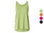 Groene tanktop met ronde hals, met oranje, rode en zwarte kleurmonsters.
