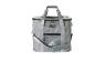Grijze koeltas met handvatten, een schouderriem en ritsvakken aan de voorkant
