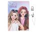 Dagboek met 'FOREVER GIRLIE'-omslag met twee stripfiguren, een hangslot en sleutels.
