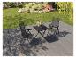 Moderne opvouwbare tuinset met tafel en stoelen.