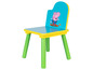 Een blauwe stoel met Peppa Pig erop, met gele en groene details.