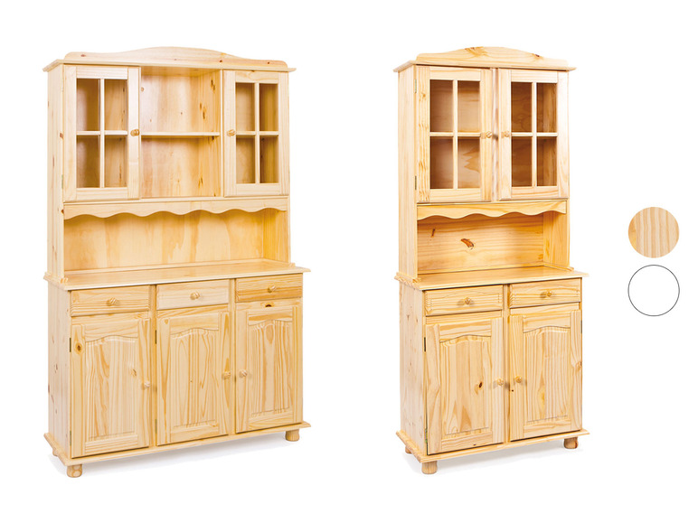 Een houten buffetkast met glazen deuren en laden.