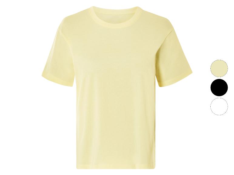 Pastelgele t-shirt, ook verkrijgbaar in zwart en wit.