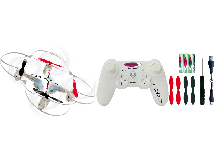 Witte quadcopter met afstandsbediening, batterijen, reservepropellers en kabel.