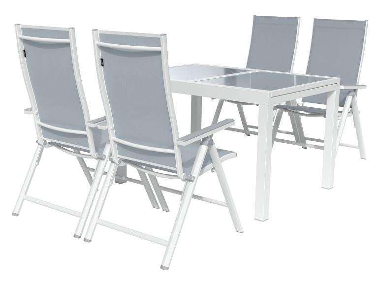 Witte tuineetset met vier stoelen en een tafel met glazen inzetstukken