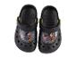 Zwarte kindersandalen met Mickey Mouse print.