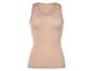 Beige topje, comfortabel ondergoed.