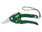 Tuinschaar met groene handvatten en een zwart koord.