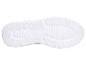 Witte zool van een sportschoen met getextureerd grip patroon.