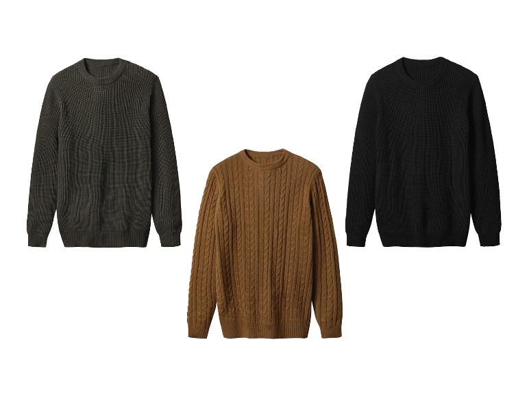 Drie truien: een donkergroene, een bruine en een zwarte.