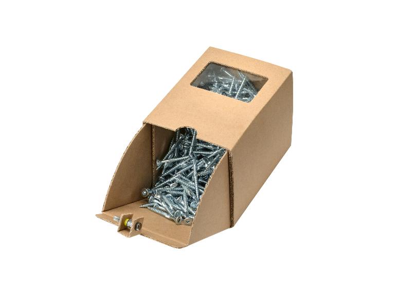 Kartonnen doos met houtschroeven.