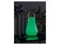 Groene draagbare lamp met leren handvat, perfect voor buiten.