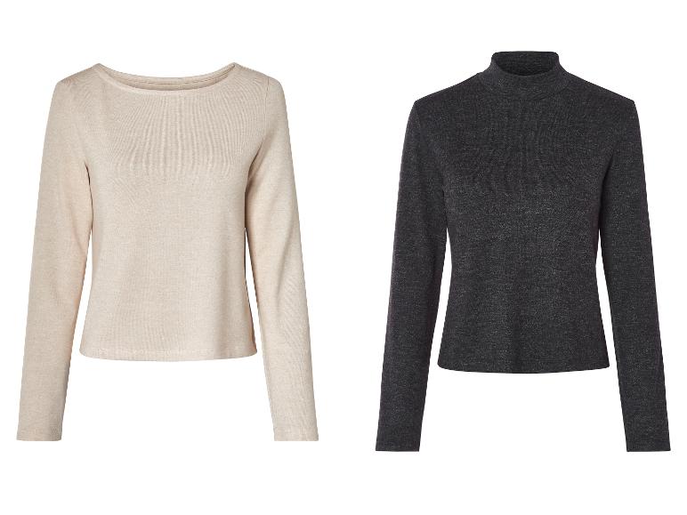 Twee longsleeve truien, één beige en één donkergrijs.