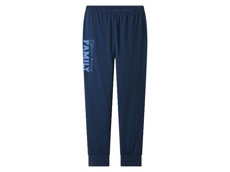 Marineblauwe pyjamabroek met lichtblauwe tekst 'Ohana means FAMILY'.