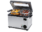 Friteuse met twee manden gevuld met friet en kippenvleugels, met temperatuurregeling.